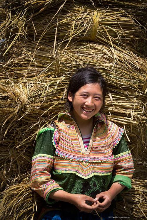 Thiếu nữ dân tộc Mông Bắc Hà.              Ảnh: Phạm Ngọc Bằng