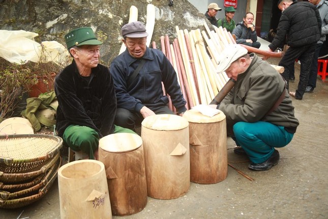 Xem hội nhảy lửa, du xuân trên cao nguyên Bắc Hà ảnh 11